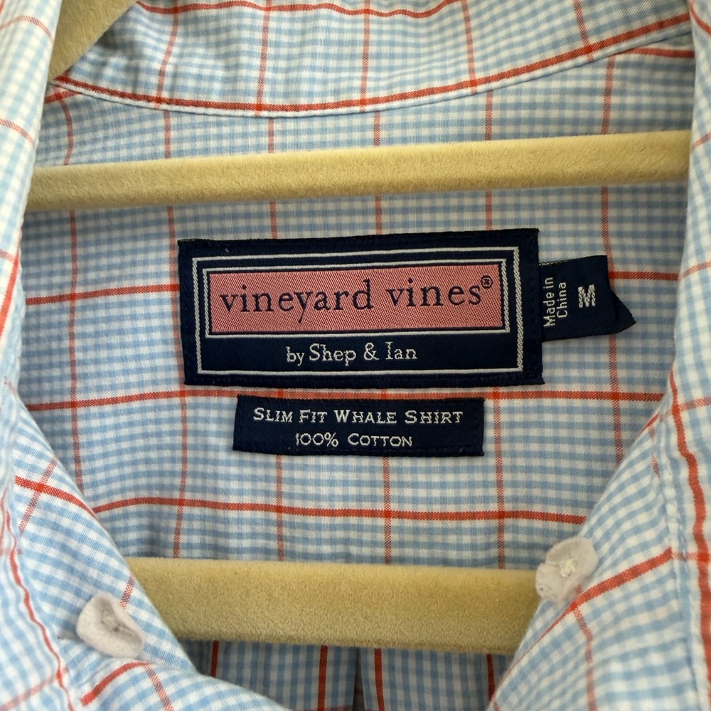 Men's Vinyard Vines button down - Picture 3 of 5